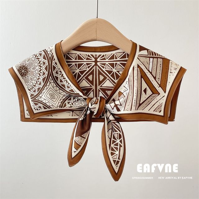 Collar Decorative Print