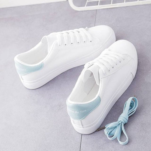 Sneakers Lace Up
