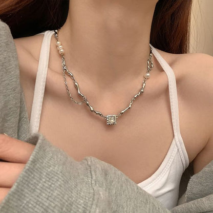 Faux Crystal Pendant Layered Alloy Choker