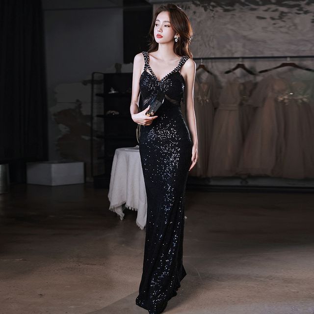 Sleeveless V-Neck Sequined Mermaid Evening Gown