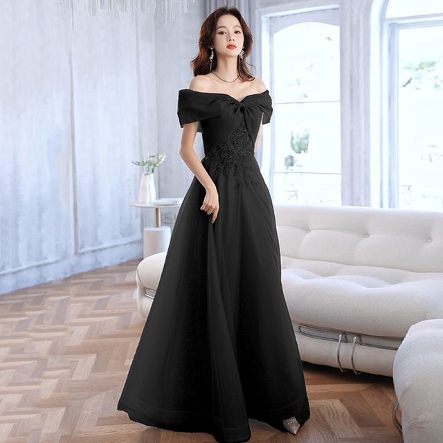 A-Line Gown Evening Off-Shoulder Sequin Midi / Dress