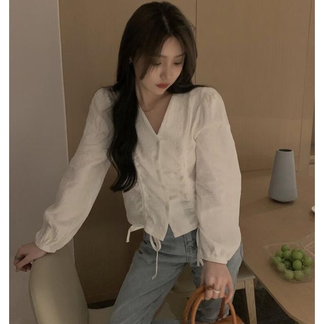 Long-Sleeve V-Neck Plain Ruched Button-Up Blouse