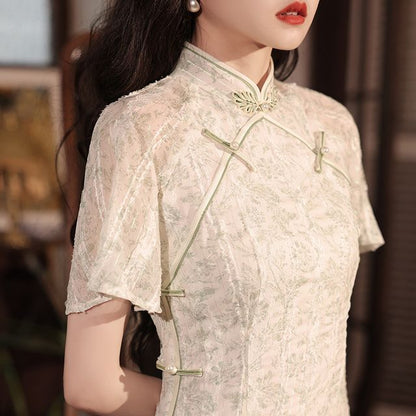 Short-Sleeve Flower Embroidered Qipao