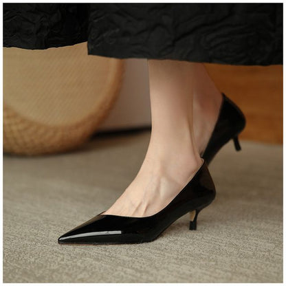Kitten Pointed Patent Pumps Heel