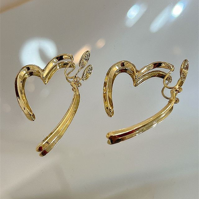 Alloy Earring Through Heart