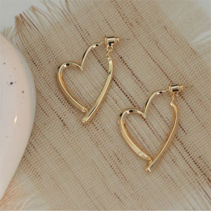 Alloy Earring Through Heart