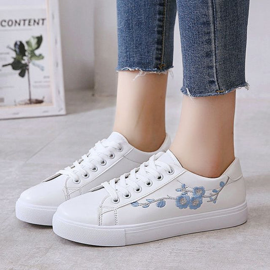 Floral Embroidered Sneakers Lace-Up