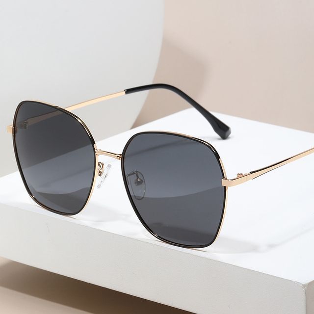 Polarized Metal Frame Sunglasses