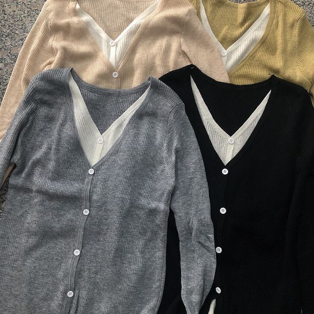 Two Button-Up Tone V-Neck Two-Piece Top Long-Sleeve Knit Mock