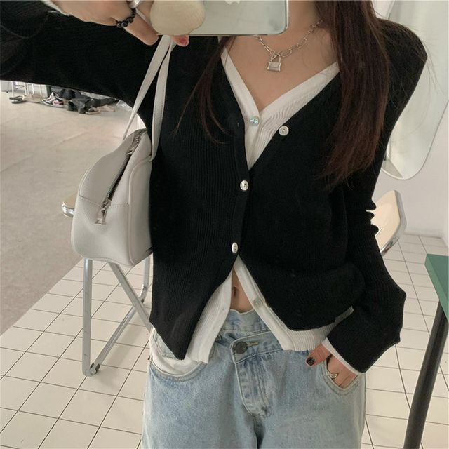 Two Button-Up Tone V-Neck Two-Piece Top Long-Sleeve Knit Mock