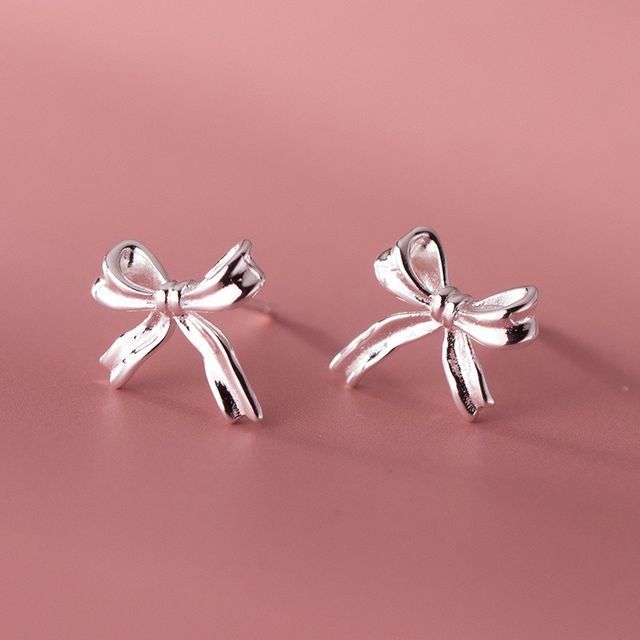 Bow Sterling Silver Earring