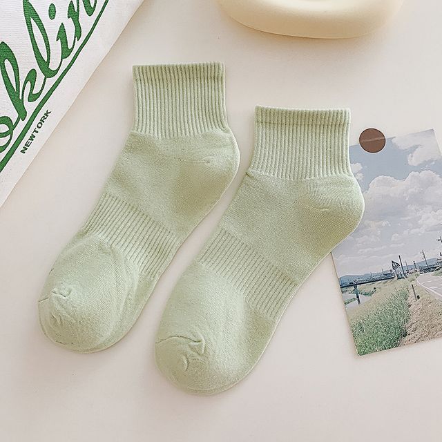 Set of 3 Pairs: Plain Ribbed Socks