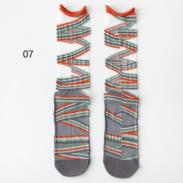 Patterned Mesh Short Socks