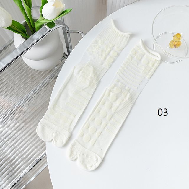 Patterned Mesh Tabi Short Socks