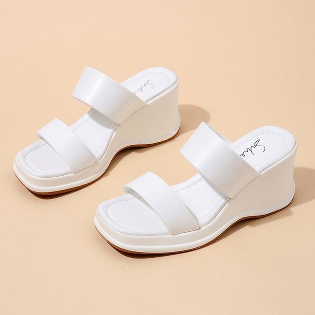 Wedge-Heel Plain Sandals