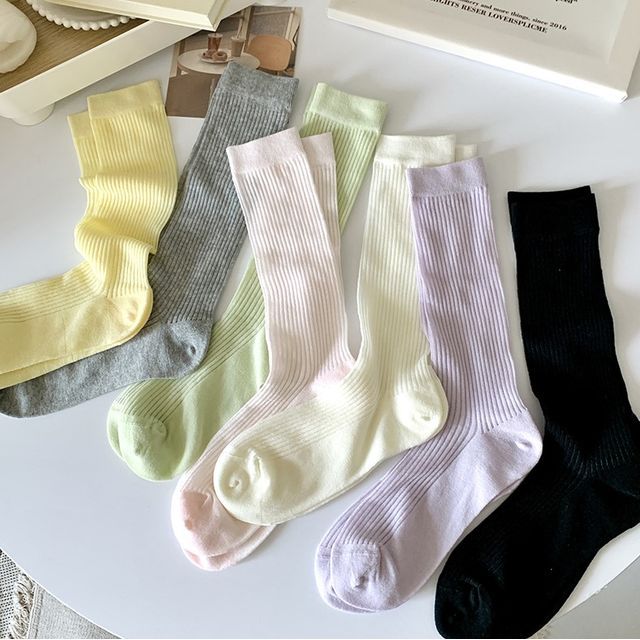 Ribbed Plain Socks