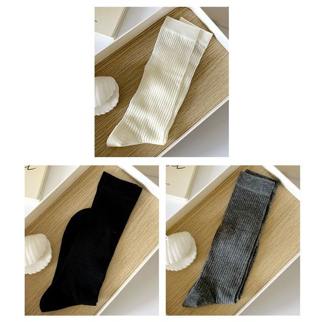 Ribbed Plain Socks