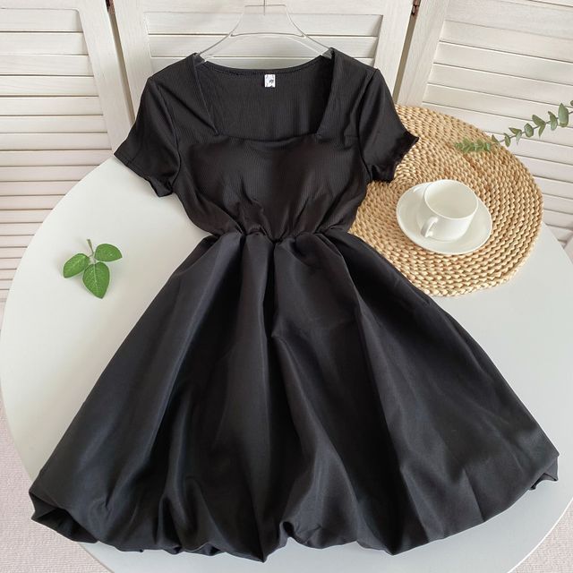 Short-Sleeve Square-Neck Plain A-Line Dress