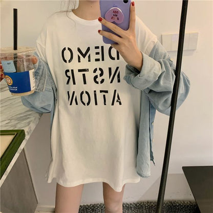 Round Short-Sleeve Neck Tee Lettering