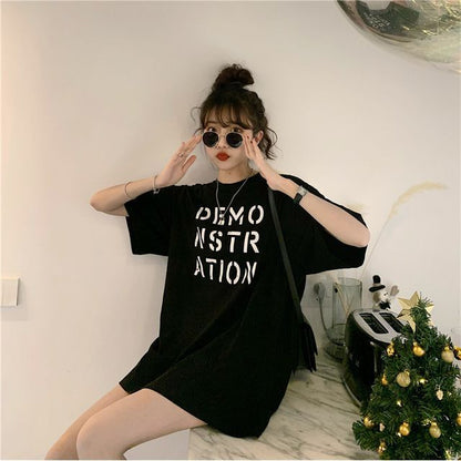 Round Short-Sleeve Neck Tee Lettering