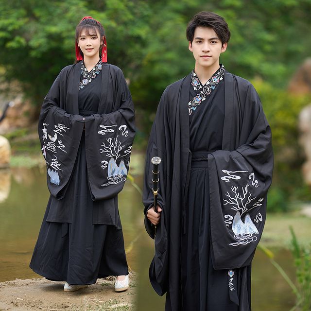 Costume traditionnel chinois assorti pour couple