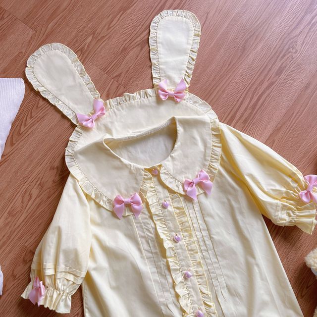 Puff-Sleeve Rabbit Ear Collar Heart Applique Gingham Ruffle Blouse