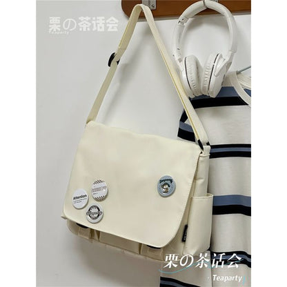 Plain Buckled Flap Crossbody Bag