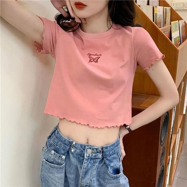 Embroidered Crew Edge Short-Sleeve Crop T-Shirt Neck Lettuce Butterfly