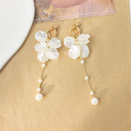 On Clip / Petal Faux Pearl Earring Drop
