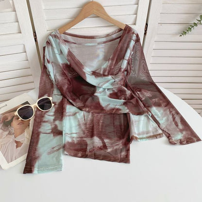 Long-Sleeve V-Neck Print Mesh Top