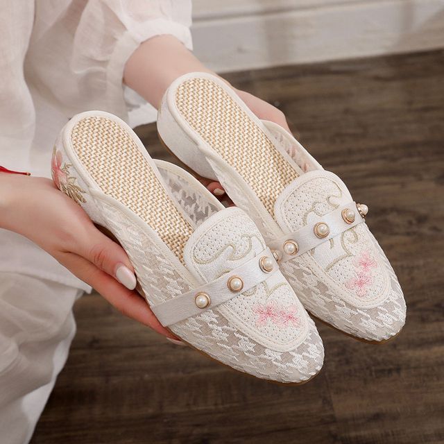 Flower Mules Chunky Heel Embroidered Pointed