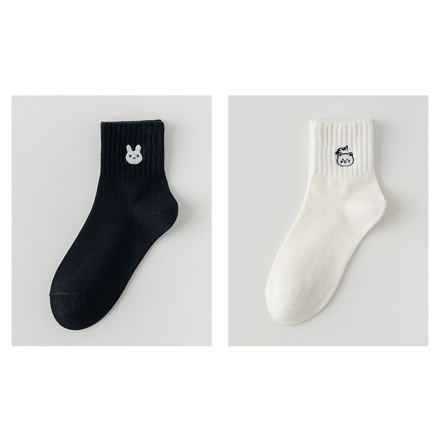 Embroidered Socks Set