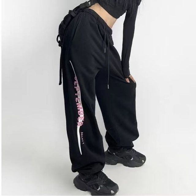 High Rise Lettering Print Straight-Fit Sweat Pants