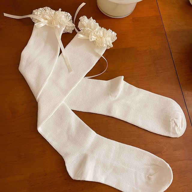 Plain Ruffled Ribbed Tall Socks