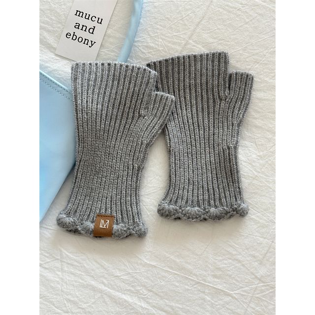 Applique Knit Fingerless Lettering Gloves