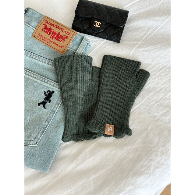 Applique Knit Fingerless Lettering Gloves