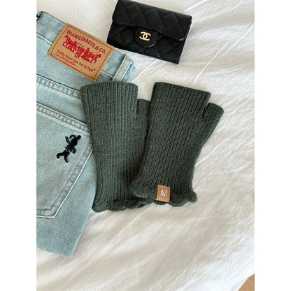 Applique Knit Fingerless Lettering Gloves