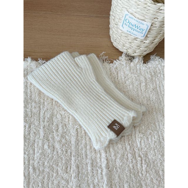 Applique Knit Fingerless Lettering Gloves