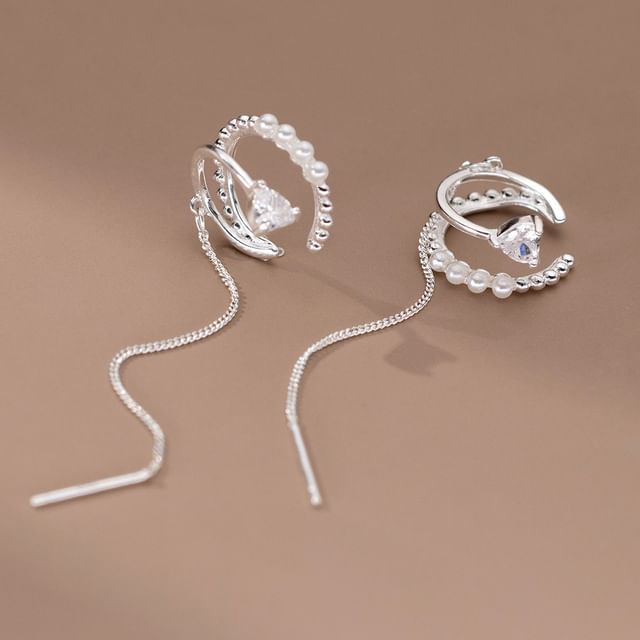 Rhinestone Swirl Ear Cuff