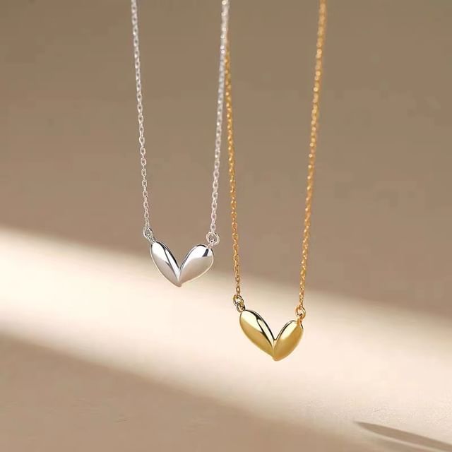 Glossy Heart Necklace