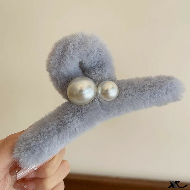 Fleece Faux Pearl Hair Claw