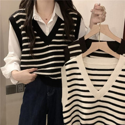 Vest Knit V-Neck Striped