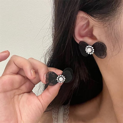 Faux Alloy Stud Pearl Earring Bow
