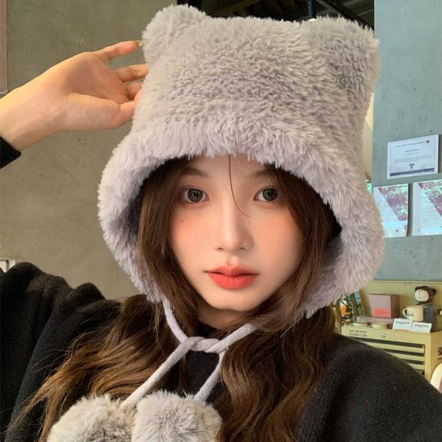 Pom Chenille Ear Hat Bear