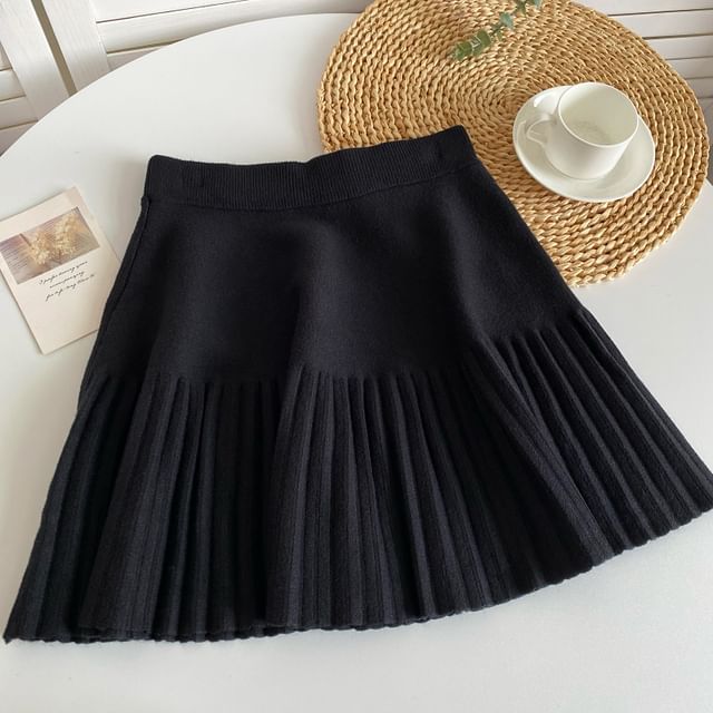 Elastic Waist Plain Accordion Pleated Mini A-Line Knit Skirt