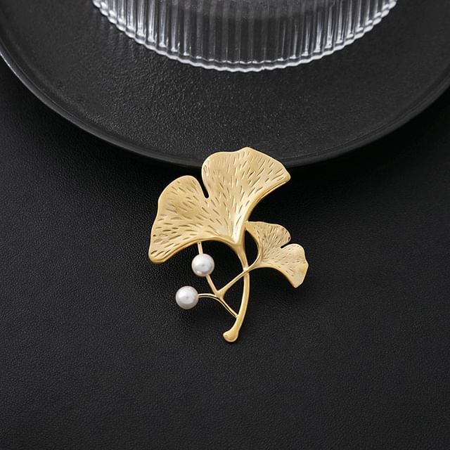 Broche en fausses perles de ginkgo