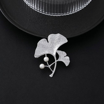 Broche en fausses perles de ginkgo