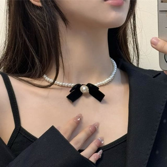 Pearl Necklace Velvet Faux Bow