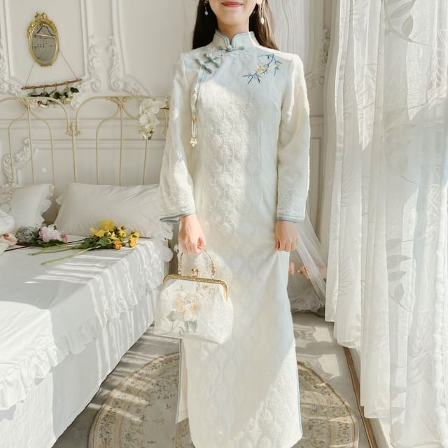 Long-Sleeve Floral Embroidered Lace Maxi A-Line Qipao