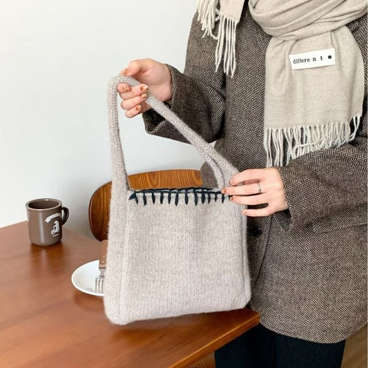 Bag Stitch Contrast Tote Knit